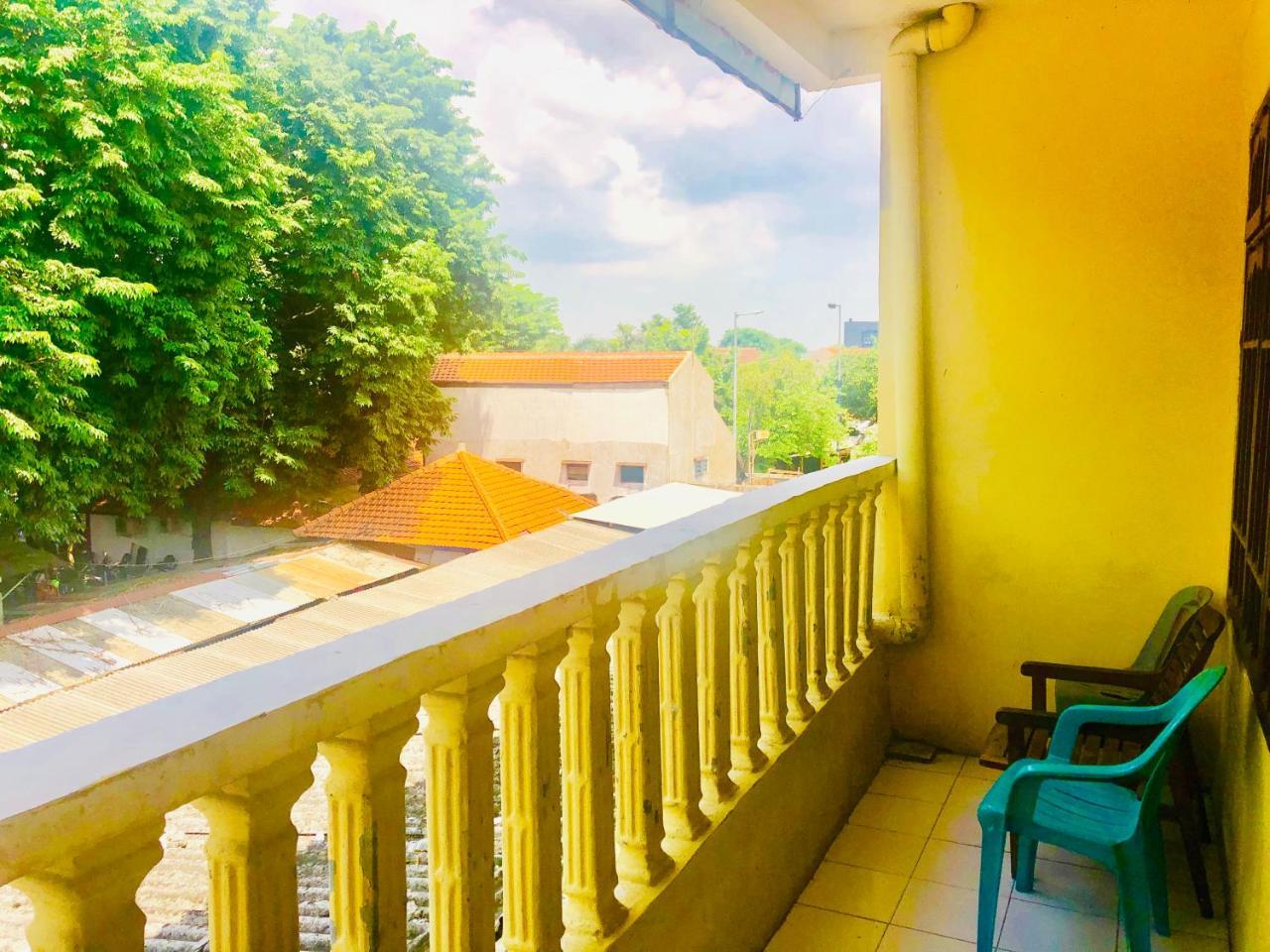 Dharmawati Homestay Syariah At Terminal Purabaya Waru Екстер'єр фото