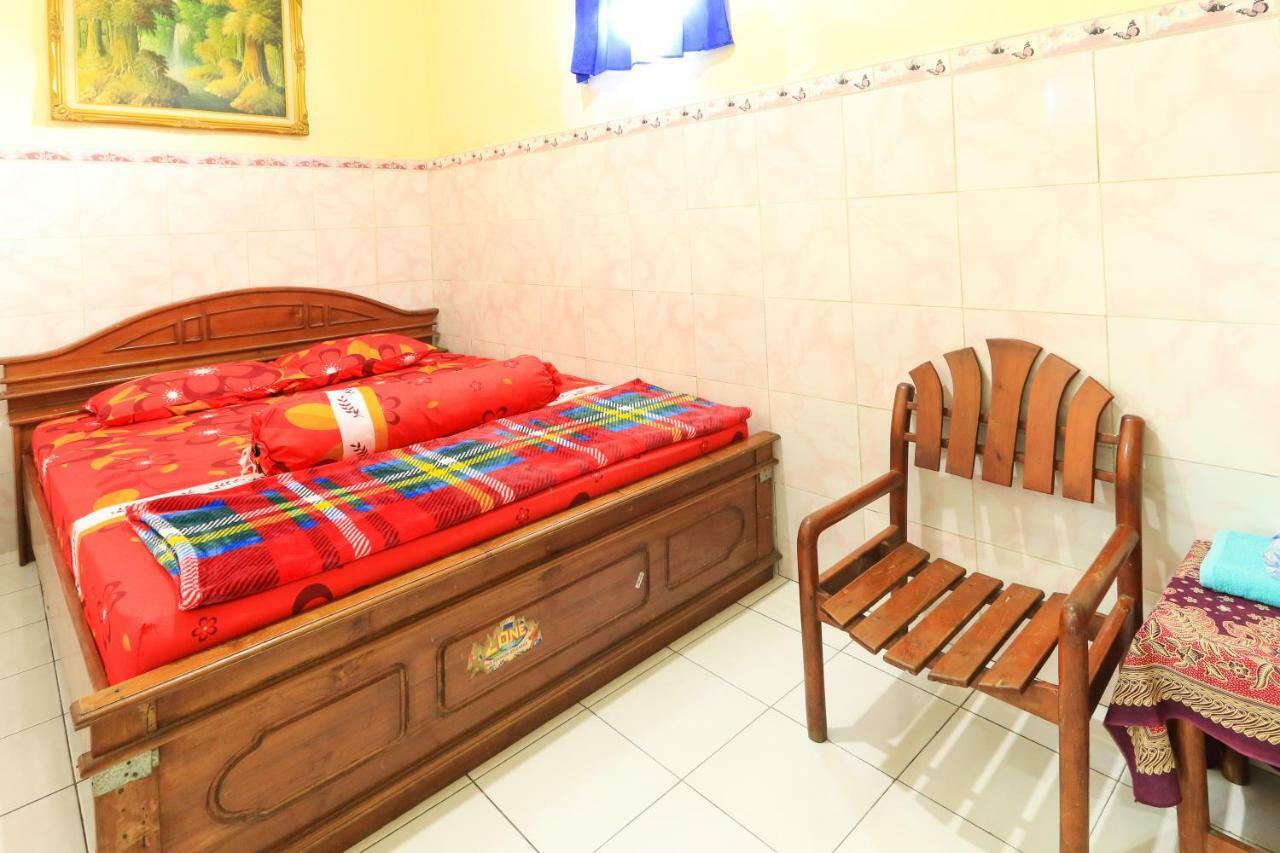 Dharmawati Homestay Syariah At Terminal Purabaya Waru Екстер'єр фото