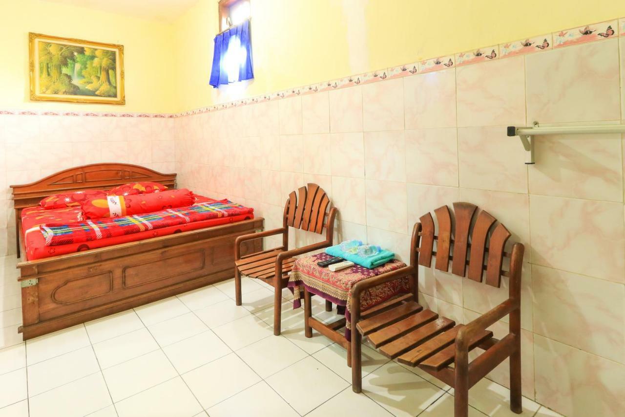 Dharmawati Homestay Syariah At Terminal Purabaya Waru Екстер'єр фото