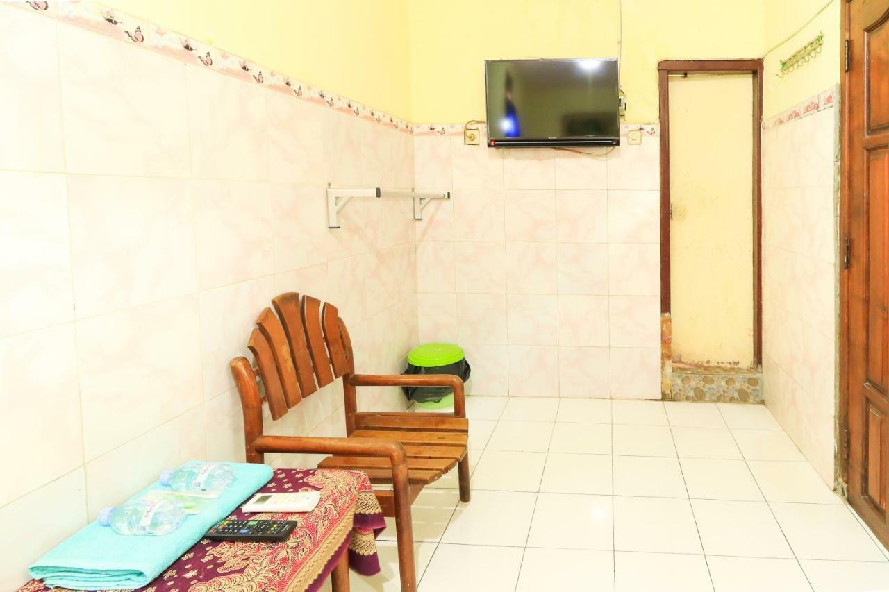 Dharmawati Homestay Syariah At Terminal Purabaya Waru Екстер'єр фото