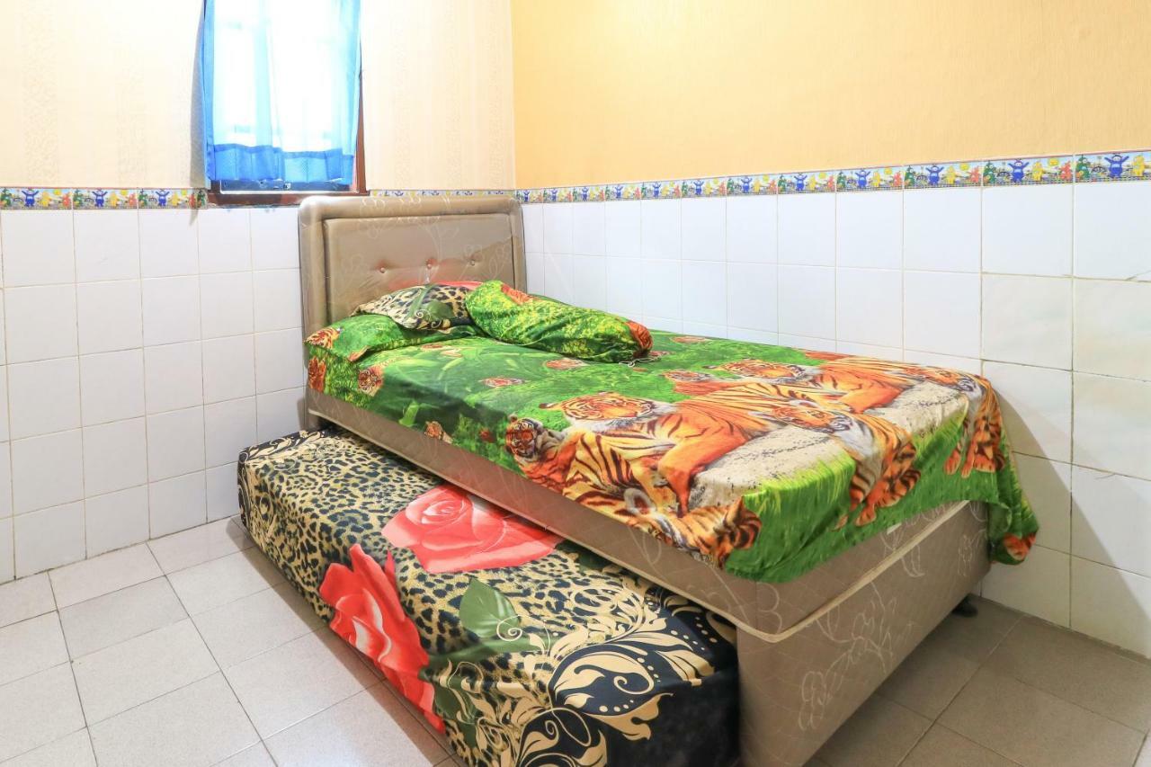 Dharmawati Homestay Syariah At Terminal Purabaya Waru Екстер'єр фото